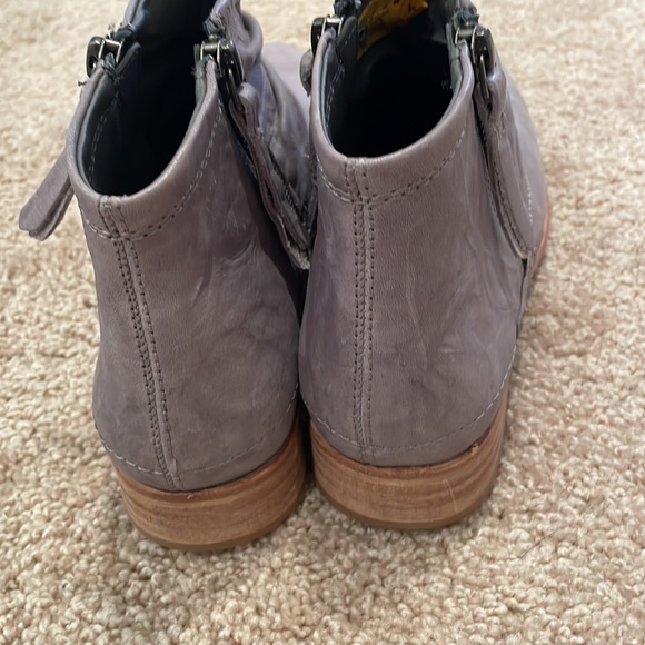 CAT by caterpillar booties - Picture 4 of 4